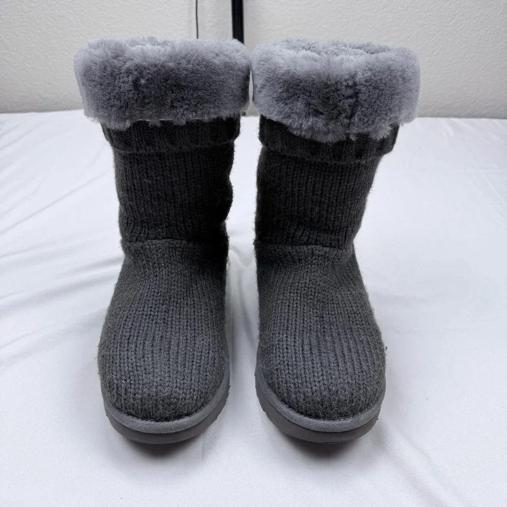 UGG Gray Ribbed Knit Shearling Lined Boots